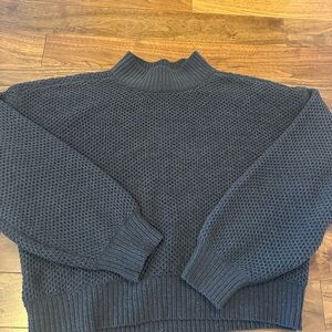 Hollister sweater
